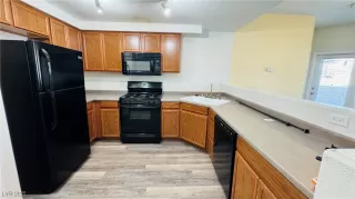 Photo #5: 2702705 Listing 