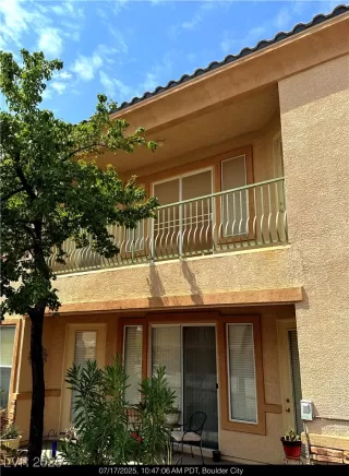 Photo #1: 2702722 Listing 