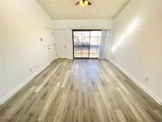 Photo #1: 2702728 Listing 