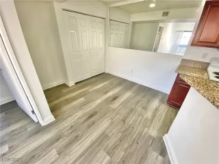 Photo #2: 2702728 Listing 