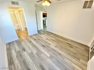 Photo #6: 2702728 Listing 