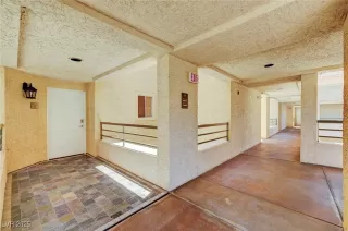Photo #3: 2702735 Listing 