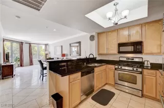 Photo #4: 2702735 Listing 