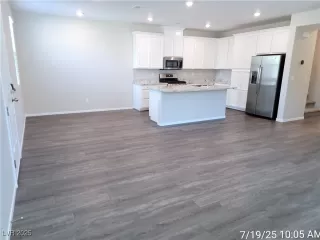 Photo #1: 2702771 Listing