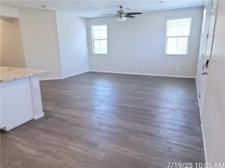 Photo #3: 2702771 Listing