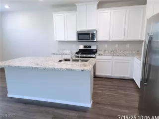 Photo #6: 2702771 Listing