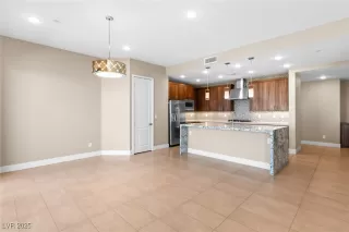 Photo #3: 2702790 Listing 