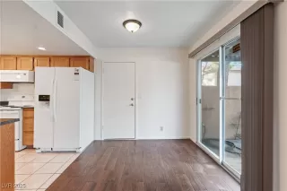 Photo #6: 2702797 Listing 