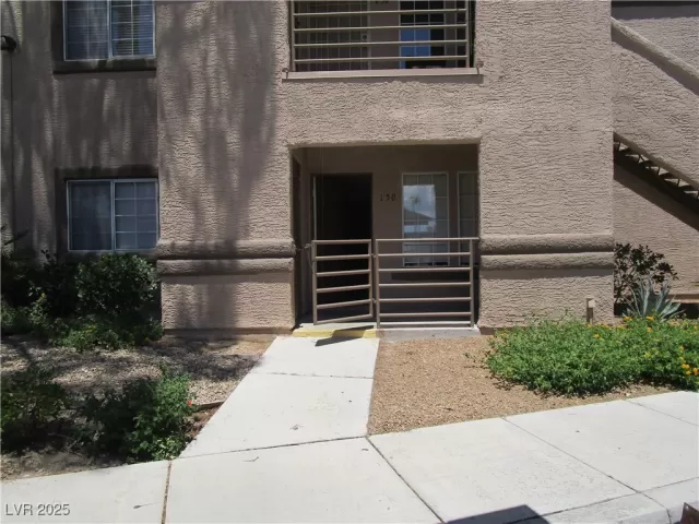 MLS: 2702806 Condo For Sale