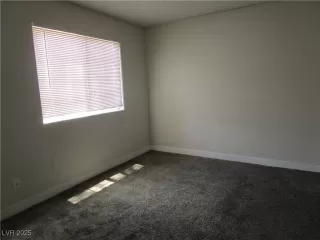 Photo #3: 2702806 Listing 