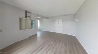 Photo #2: 2702810 Listing 