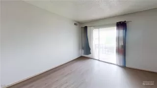 Photo #3: 2702810 Listing 