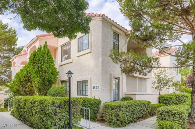 MLS: 2702813 Condo For Sale