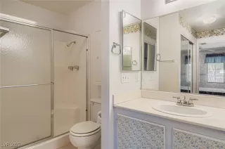 Photo #5: 2702813 Listing