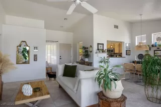 Photo #4: 2702826 Listing 