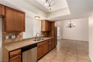 Photo #3: 2702829 Listing
