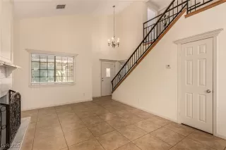 Photo #5: 2702829 Listing