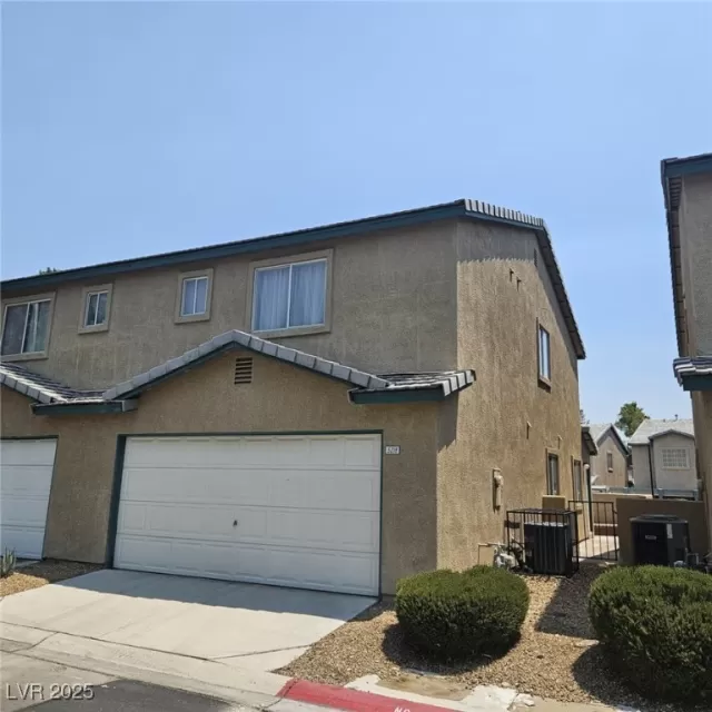 MLS: 2702831 Condo For Sale