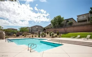 Photo #3: 2702836 Listing 
