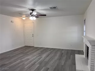 Photo #3: 2702853 Listing