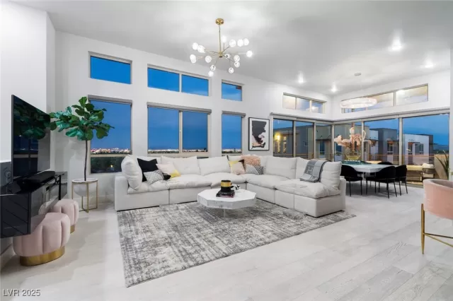 MLS: 2702854 Condo For Sale