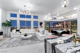 Photo #2: 2702854 Listing 