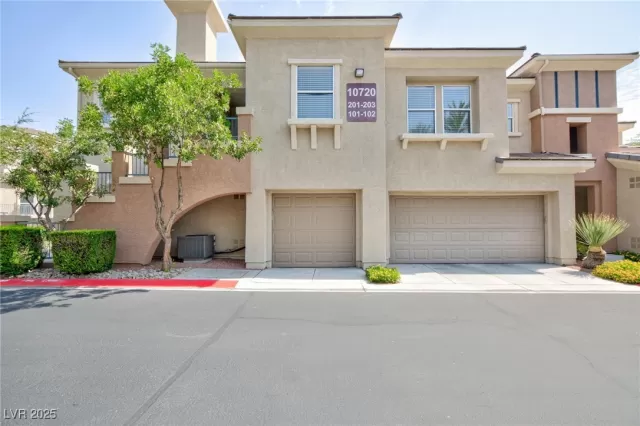 MLS: 2702857 Condo For Sale