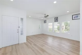 Photo #4: 2702857 Listing 