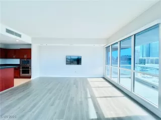 Photo #4: 2702863 Listing