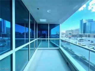 Photo #5: 2702863 Listing