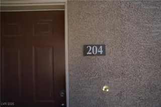 Photo #2: 2702864 Listing 