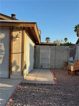 Photo #1: 2702866 Listing 