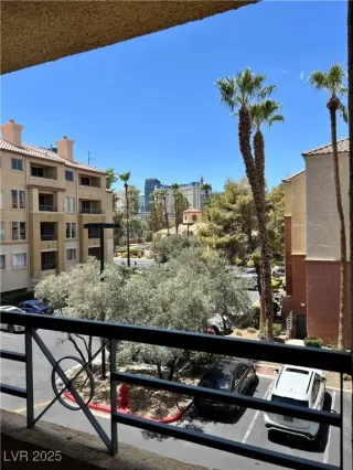 Photo #2: 2702870 Listing