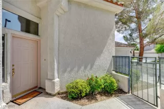 Photo #2: 2702883 Listing 