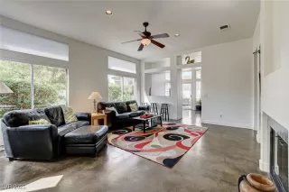 Photo #4: 2702883 Listing 