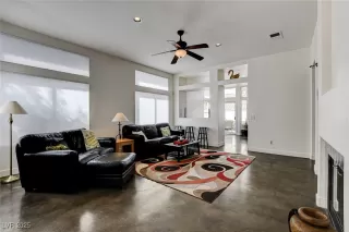 Photo #5: 2702883 Listing 