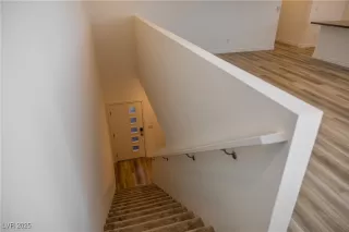 Photo #4: 2702907 Listing 