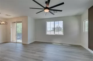 Photo #4: 2702933 Listing 