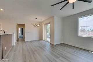 Photo #5: 2702933 Listing 