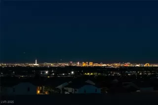 Photo #2: 2702937 Listing 