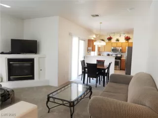 Photo #3: 2702957 Listing 