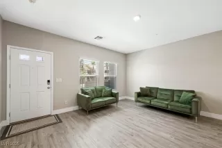 Photo #4: 2702962 Listing 