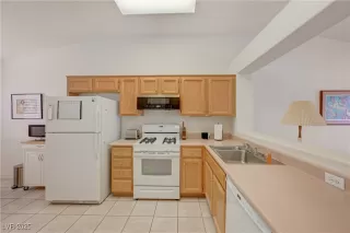 Photo #6: 2702977 Listing