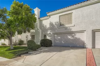 Photo #1: 2702997 Listing 