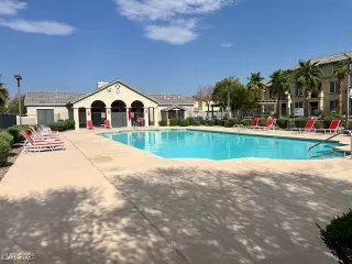 Photo #2: 2703032 Listing 