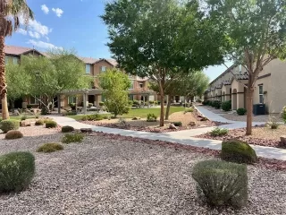 Photo #3: 2703032 Listing 