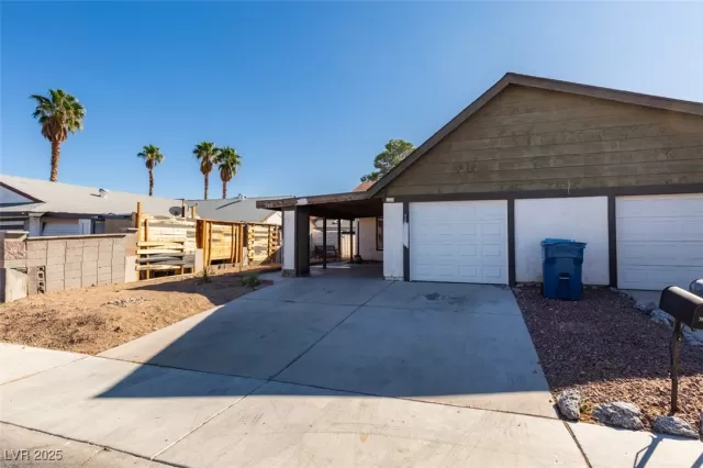 MLS: 2703044 Condo For Sale