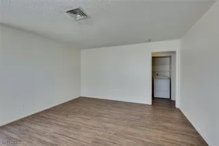 Photo #3: 2703044 Listing 