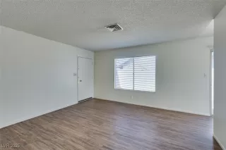 Photo #6: 2703044 Listing 