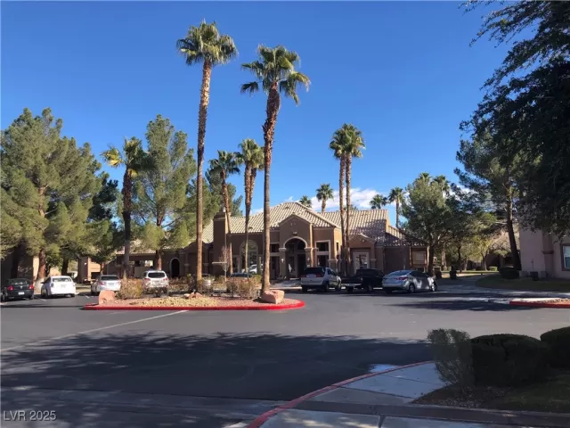 MLS: 2703050 Condo For Sale